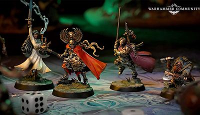 A trio of miniatures from the board game Warhammer Quest: Darkwater is displayed on a detailed game board. On the left, a character in a flowing red cloak wields a staff, while in the center, a heavily armored warrior brandishes a sword and shield, showcasing intricate details on their armor. To the right, a duardin ranger holds an axe and has a backpack filled with adventuring gear, all set against a richly colored background that enhances the fantasy theme.